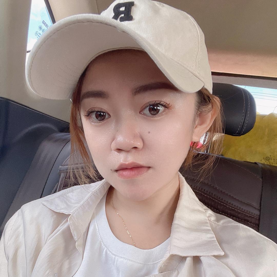 在西双版纳做红糖的玉软