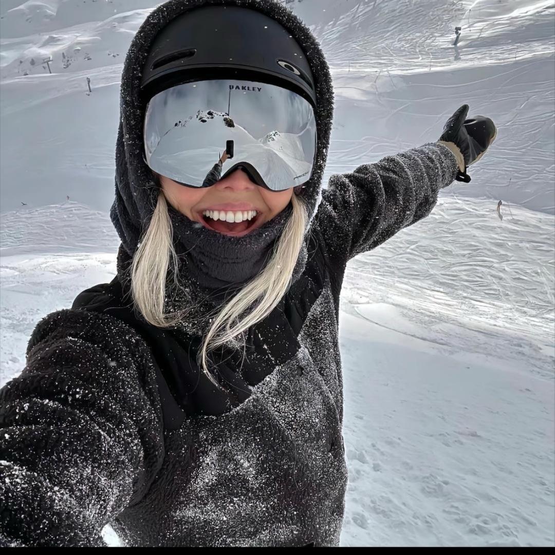 上海YYQ服饰旗鉴