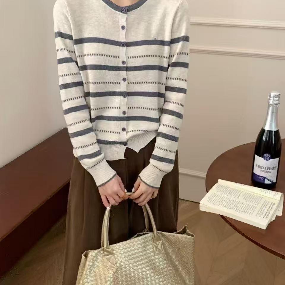 简穗时尚服装店