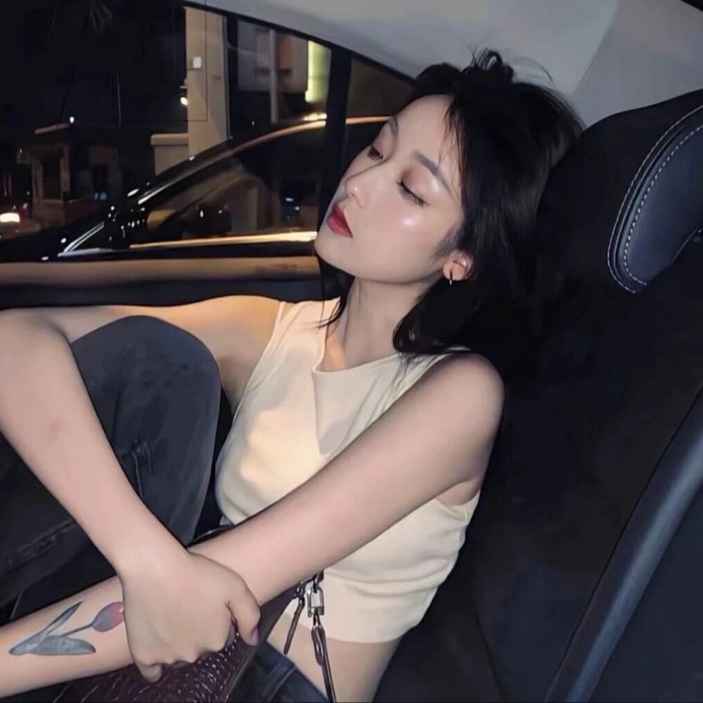 语薇吖🎀.