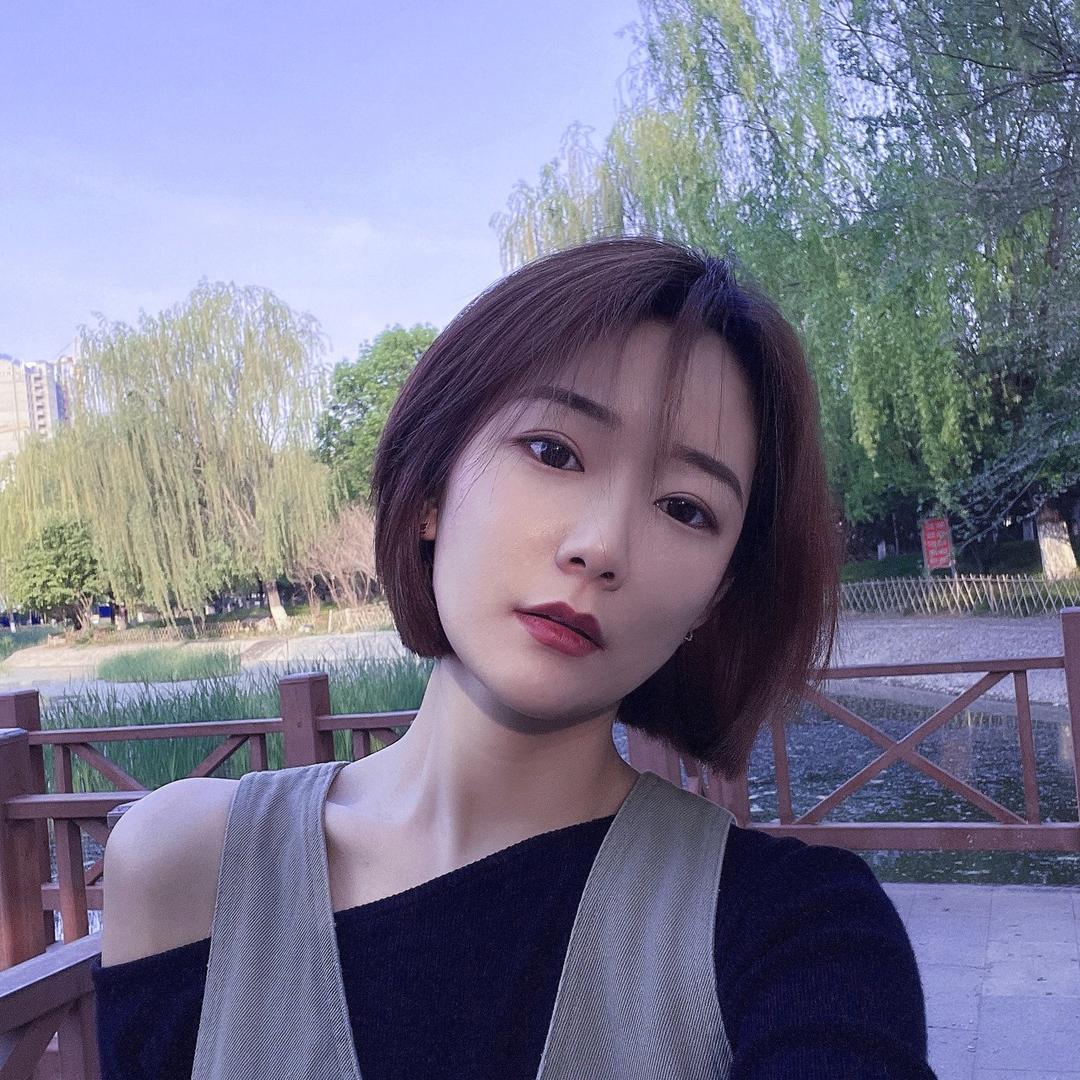 何必娜