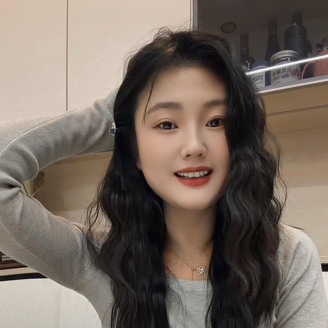 梁小姐不写故事