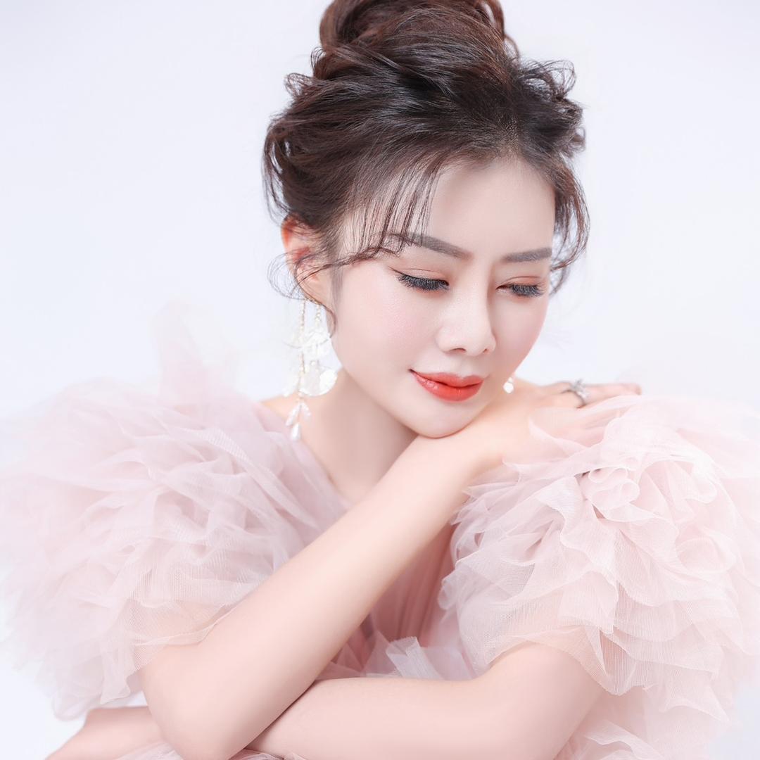 瑛子