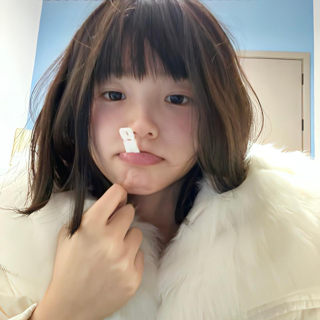 双下巴好可爱🎀
