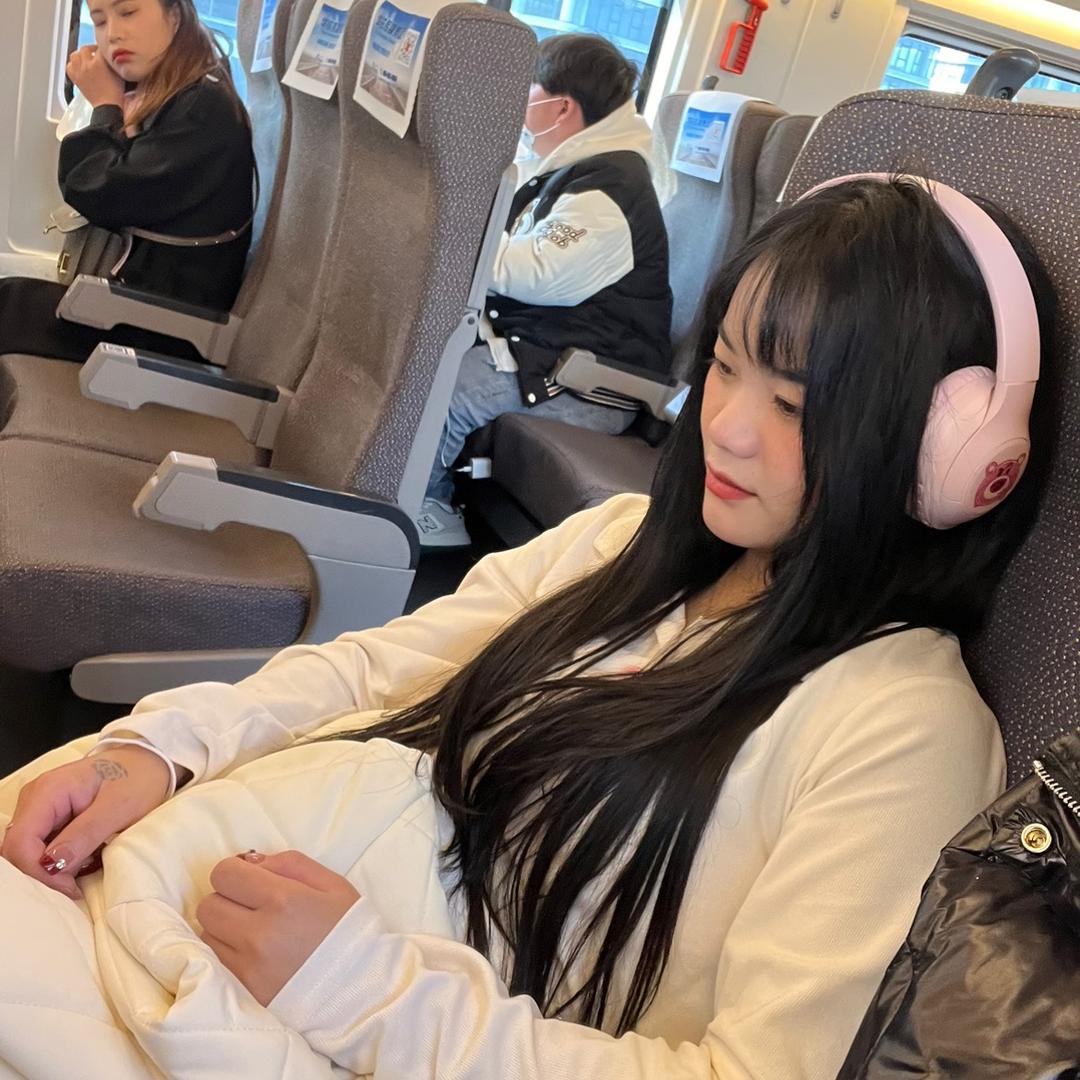 ••小謎糊^_^🫥