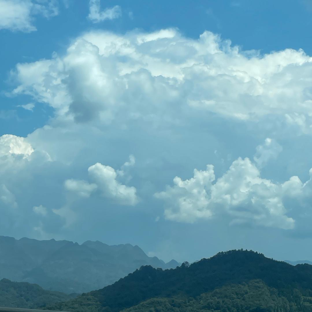 🌧️🀄️🈶👻