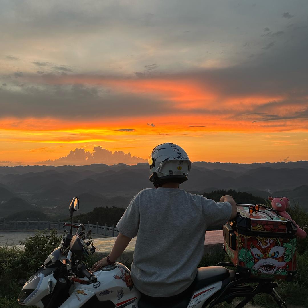 @爱骑车的小滕🏍️