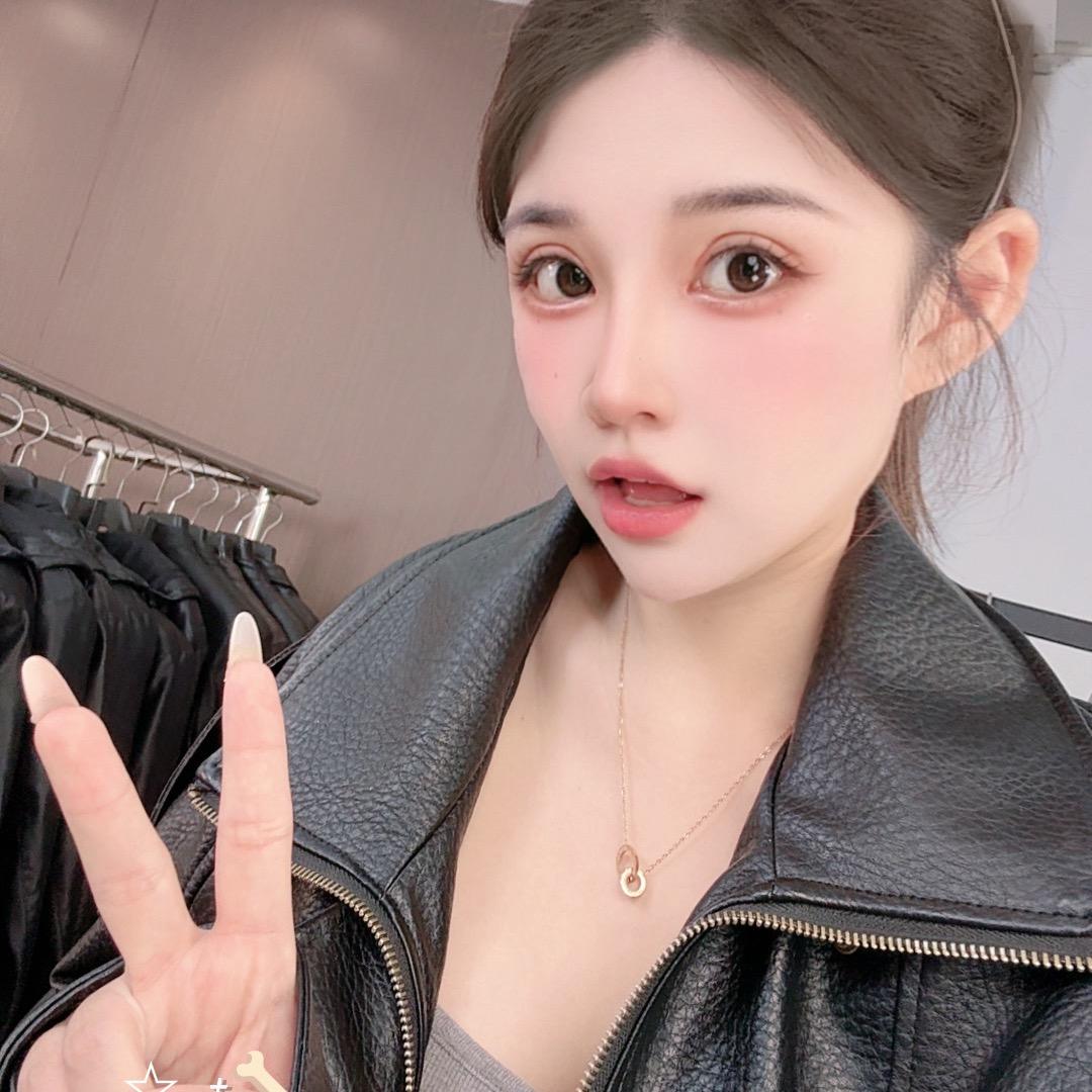 海宁皮衣妹妹工厂店