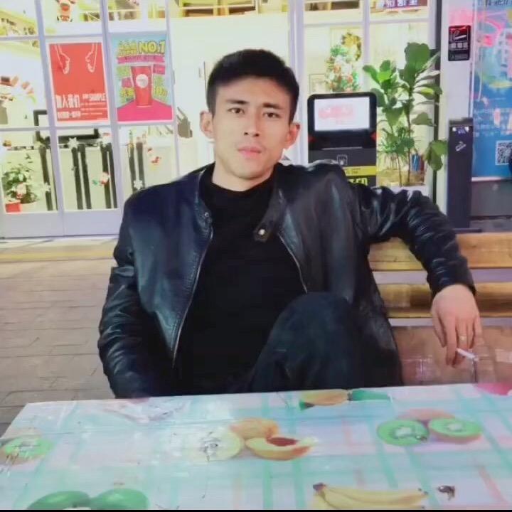 灯   火