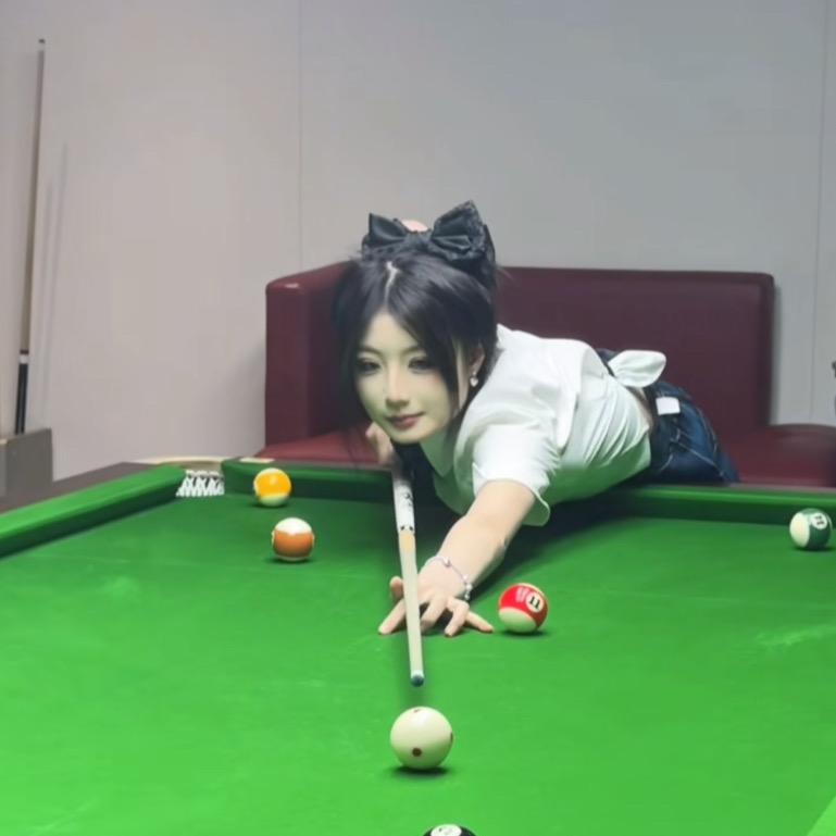 武汉南雁飞雪时尚优品店