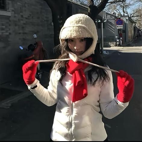 下起了貓貓雨೨