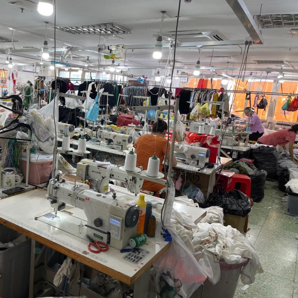 深圳南油悦悦女装工厂店
