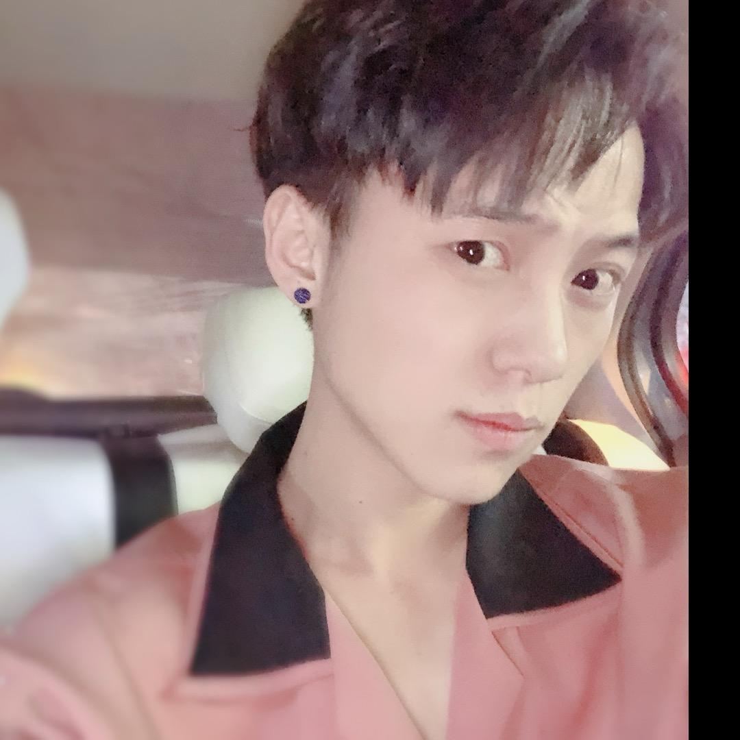 _ 丞╲        ༽