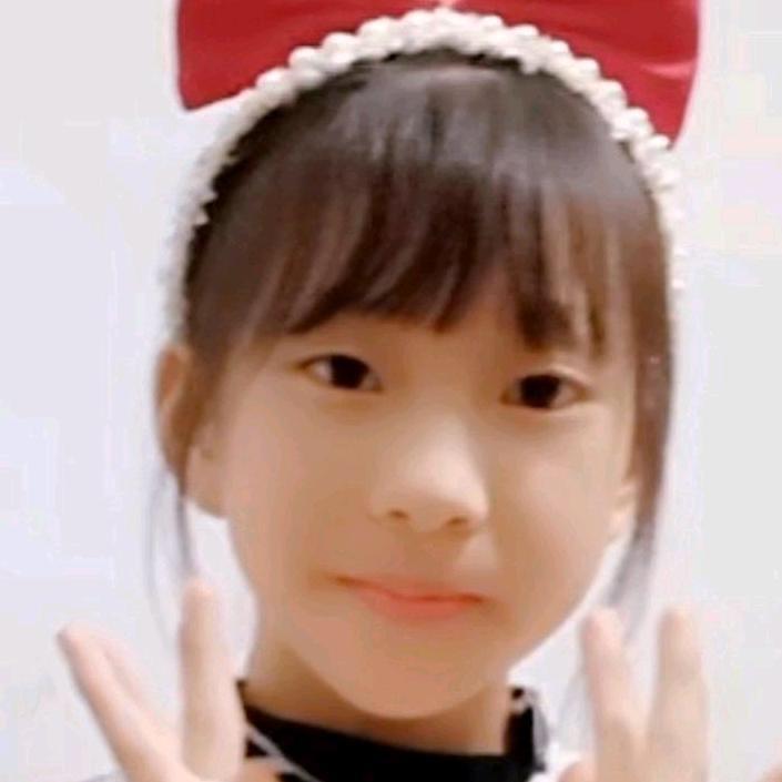 努力的甜甜