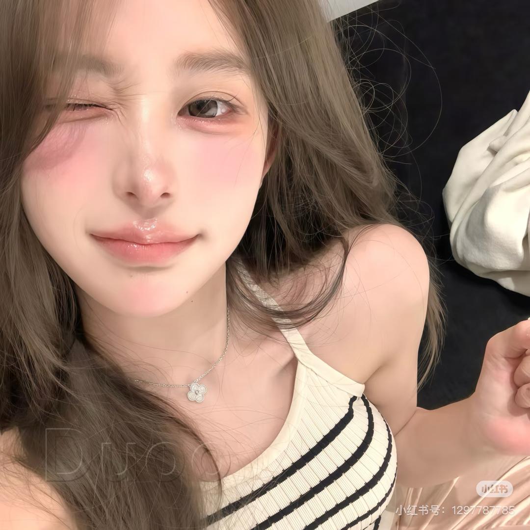 酱酱.