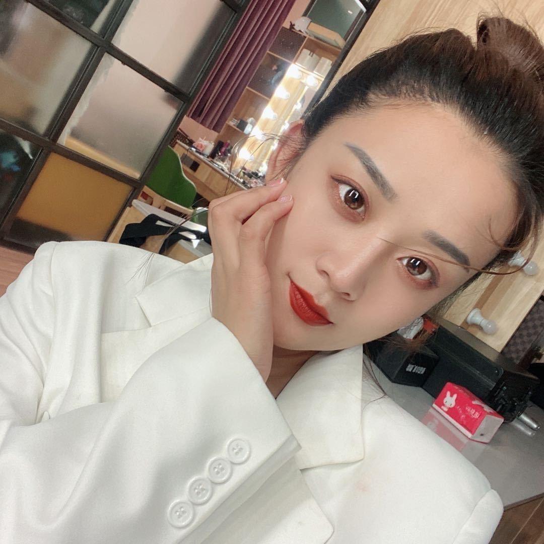 温婉🐬（剖腹产 产后自己带娃）