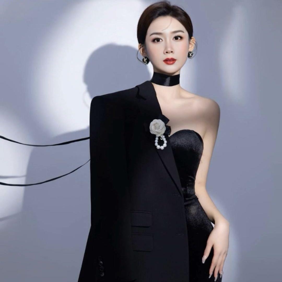 洞口百莲凯科技美肤中心-迪茉