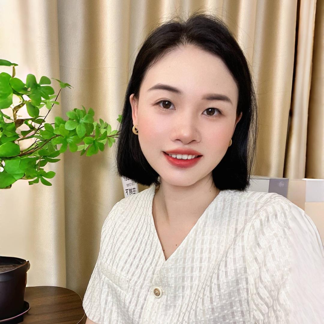 严柒柒
