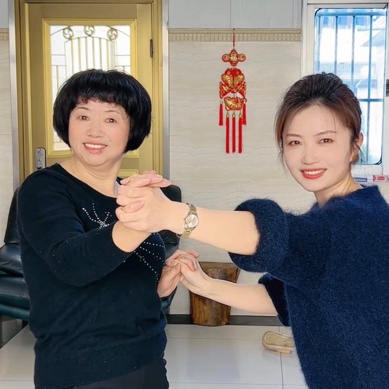 小丫和婆婆