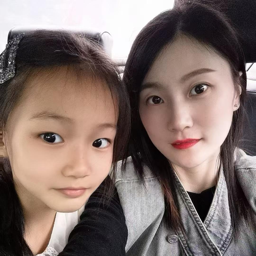 雅婧一家