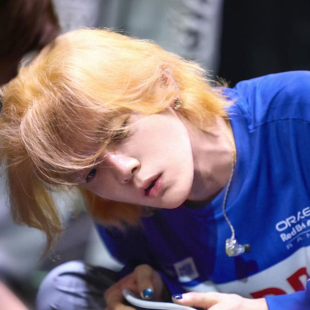 蓝莓汁儿(¬◡¬)✧