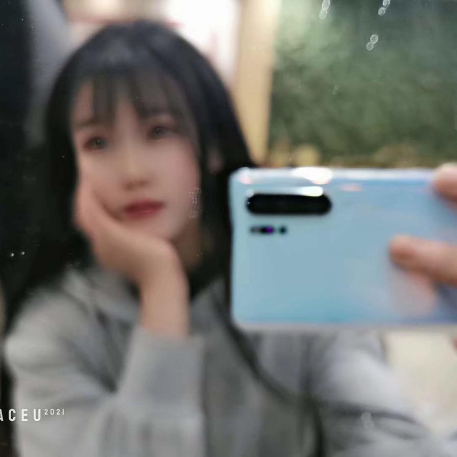 空👀白