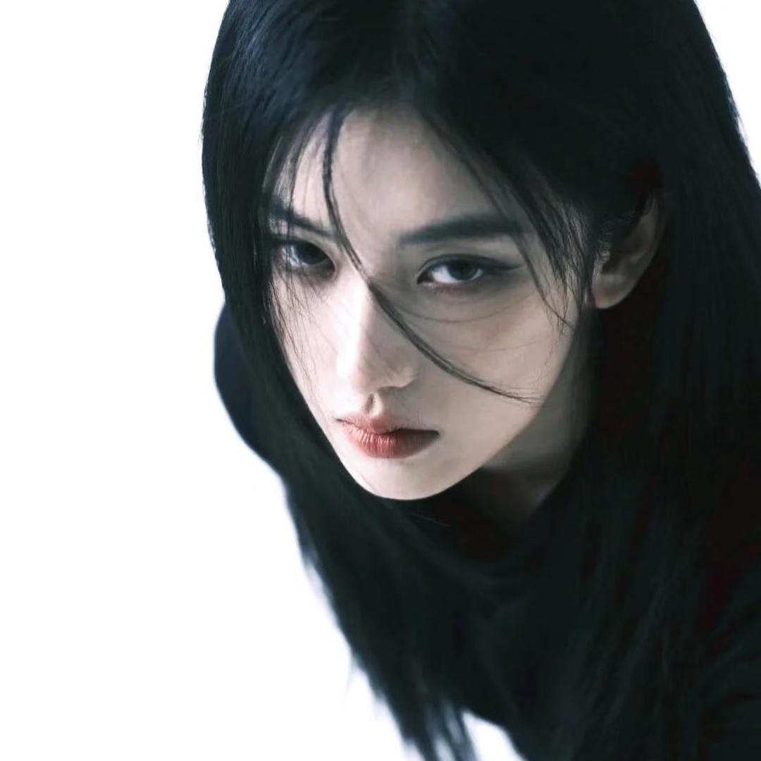 Nayeli-梓雯