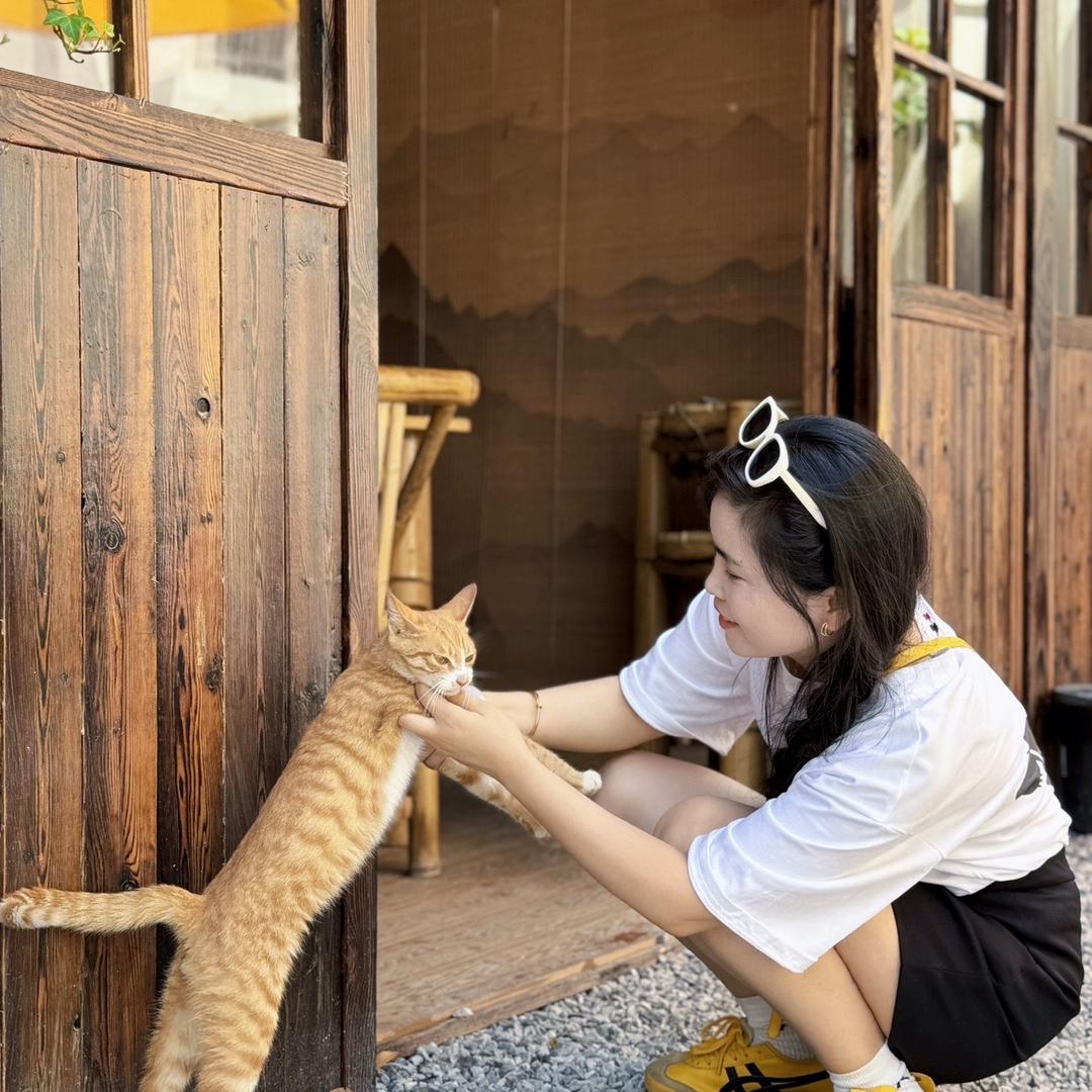 淮安区佩佩潮服装店