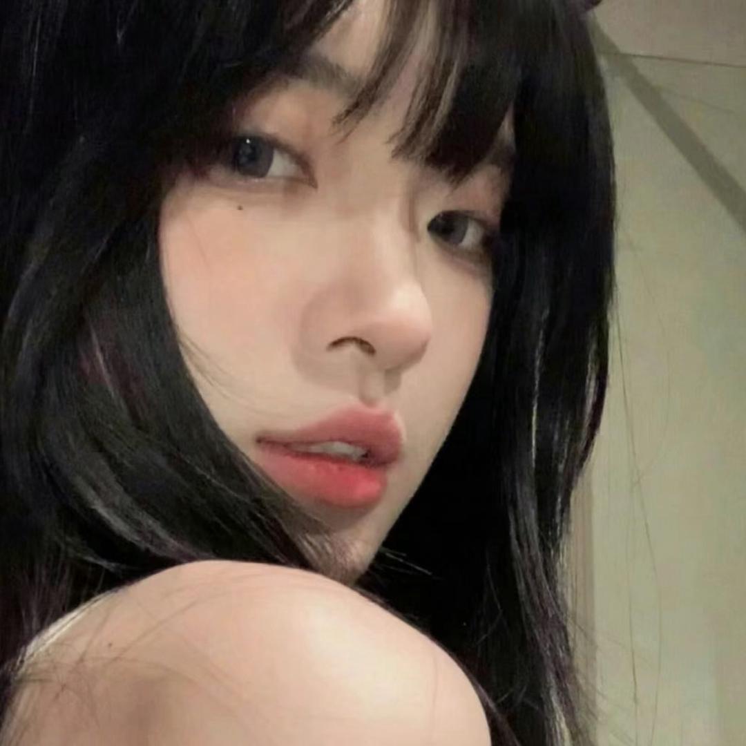 她像艾卡西亚的雨