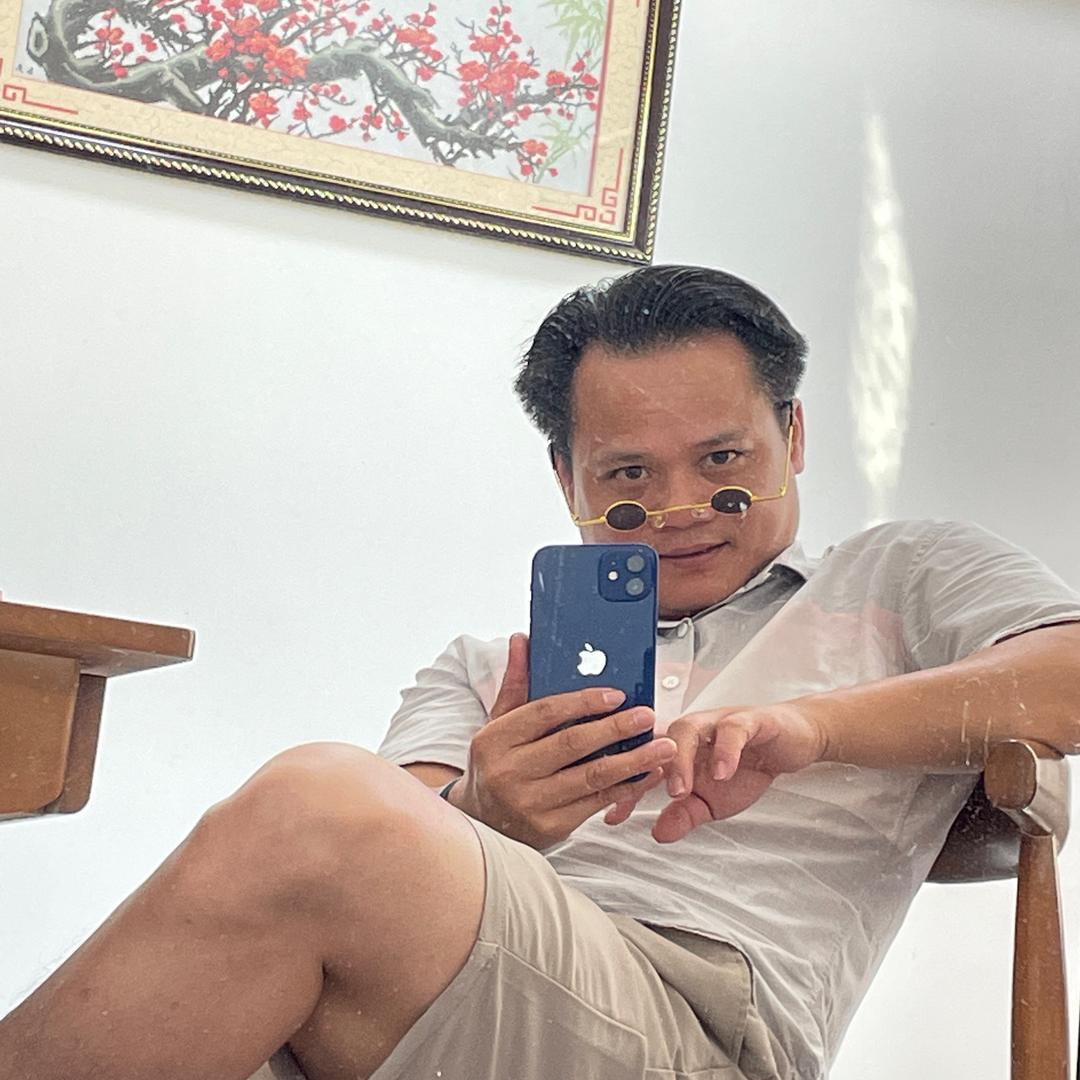 四眼专家呀