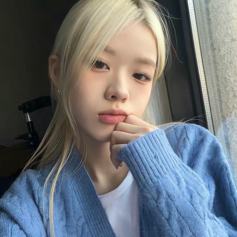 小黑^