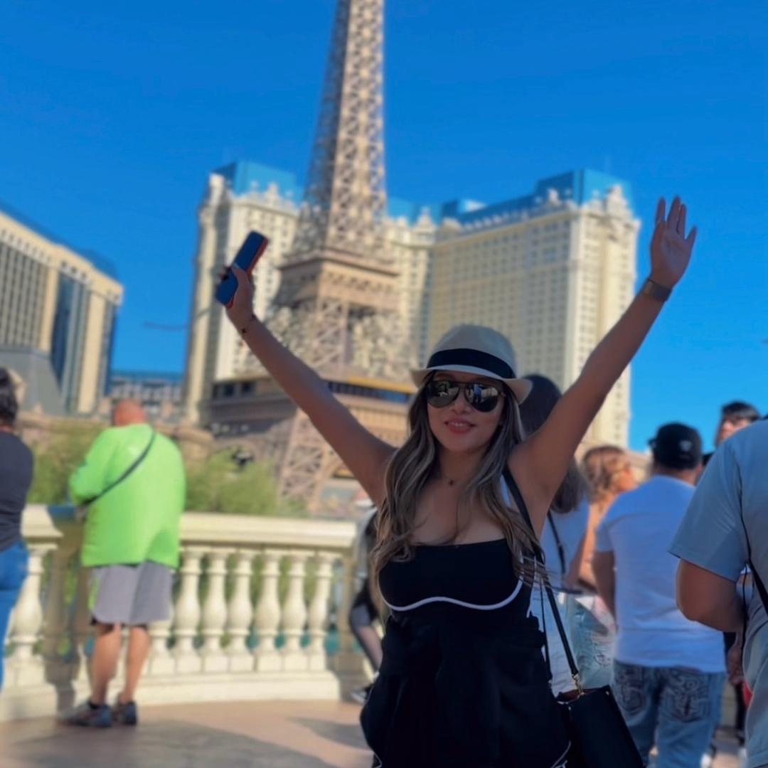 高高兴兴母子在美国