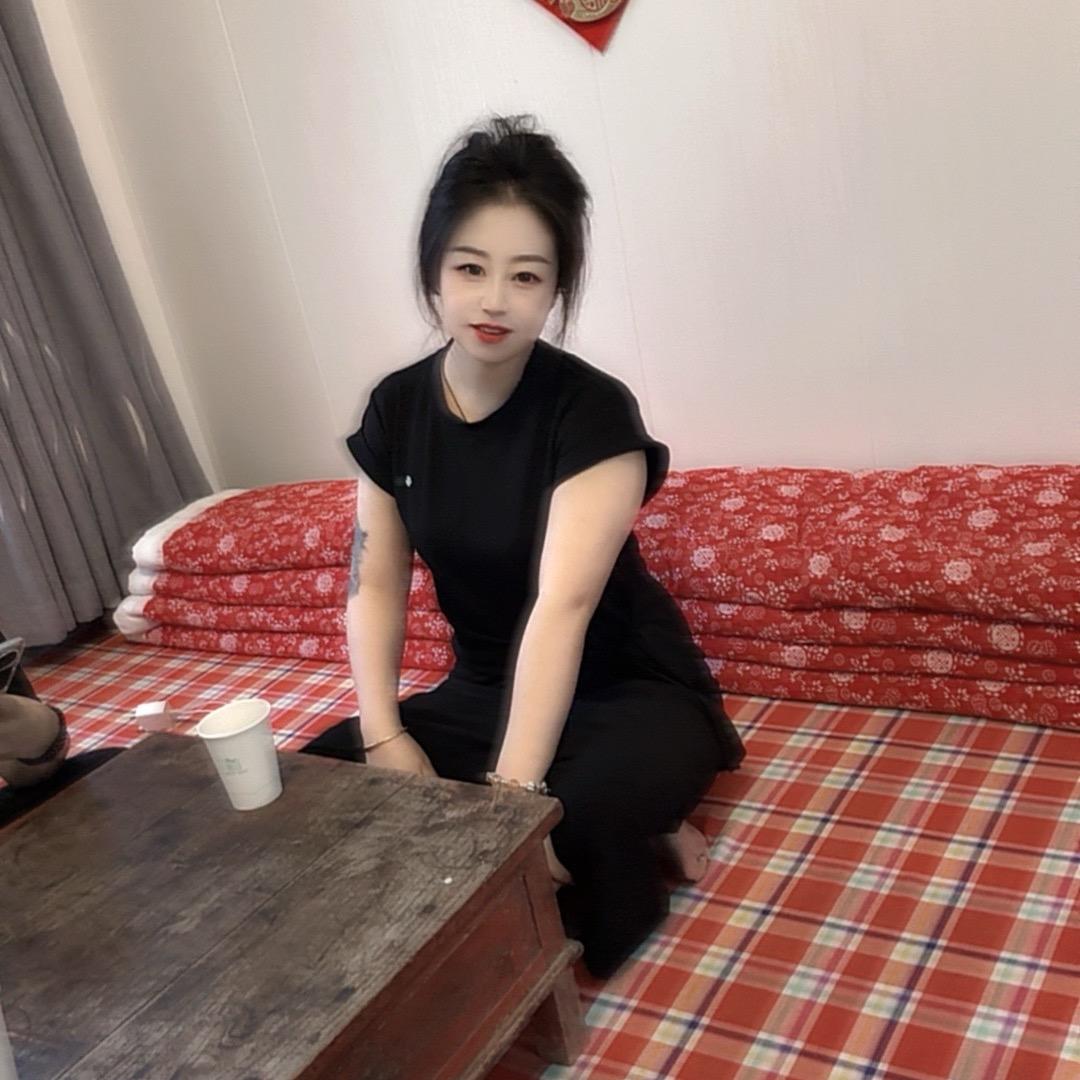 泥 娃 娃