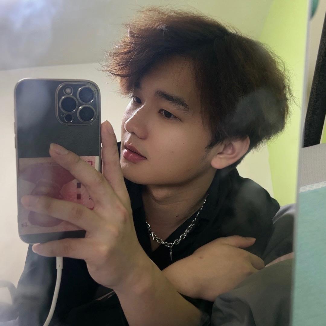 地球表面壹方店— 客服小江（跨年预定中）