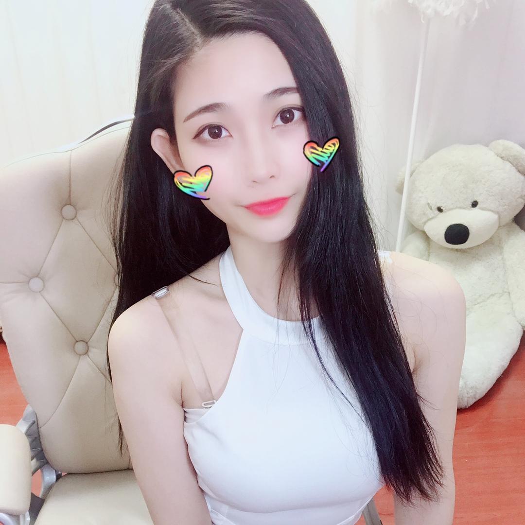 @IU