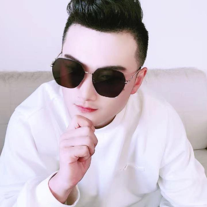 仔仔🎙️户外唱歌