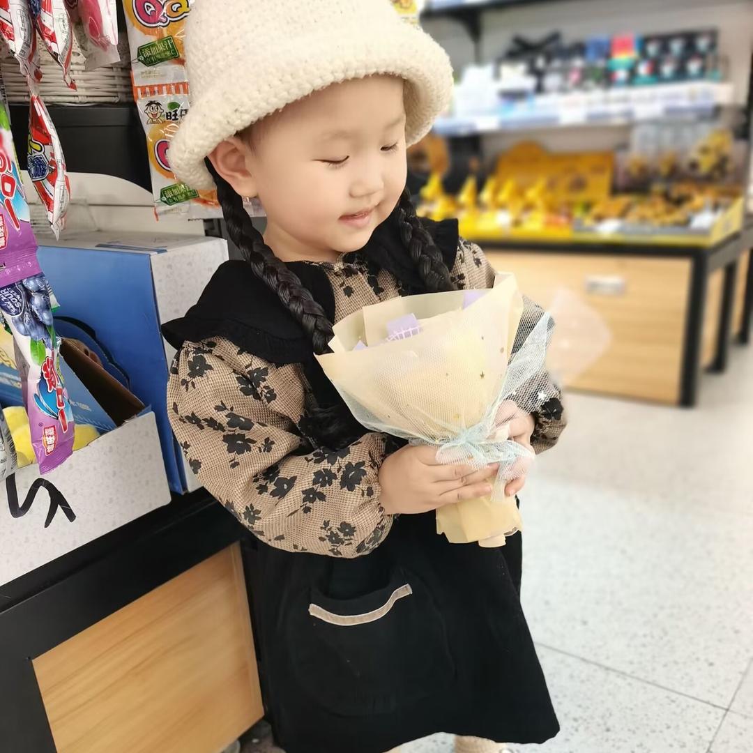 洛小姐