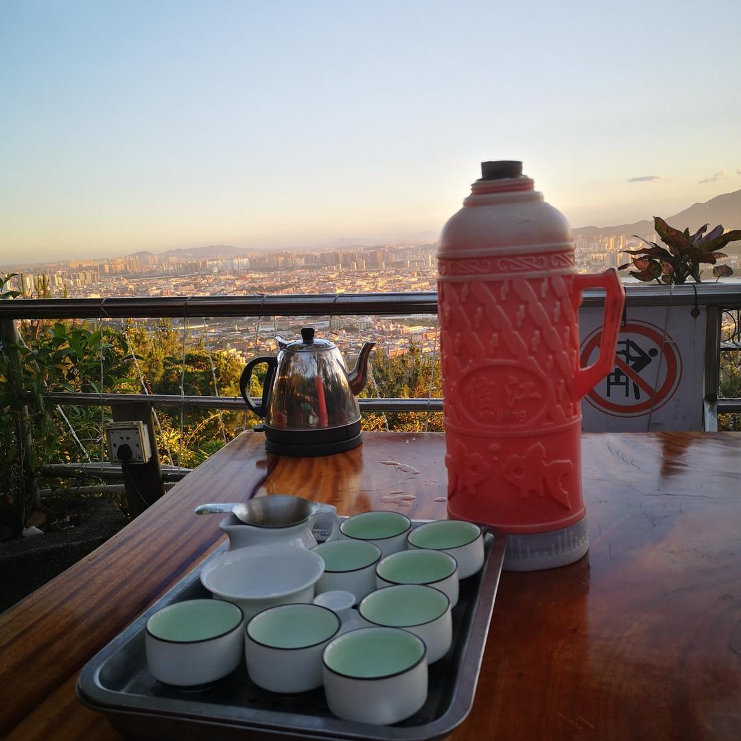 奶茶🥤白洒
