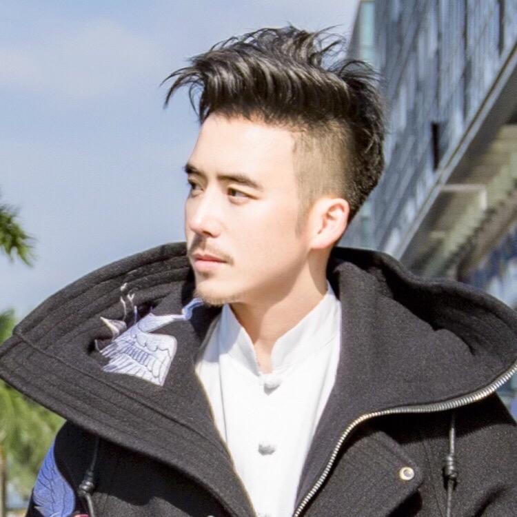 蓝曳-伪妆大师