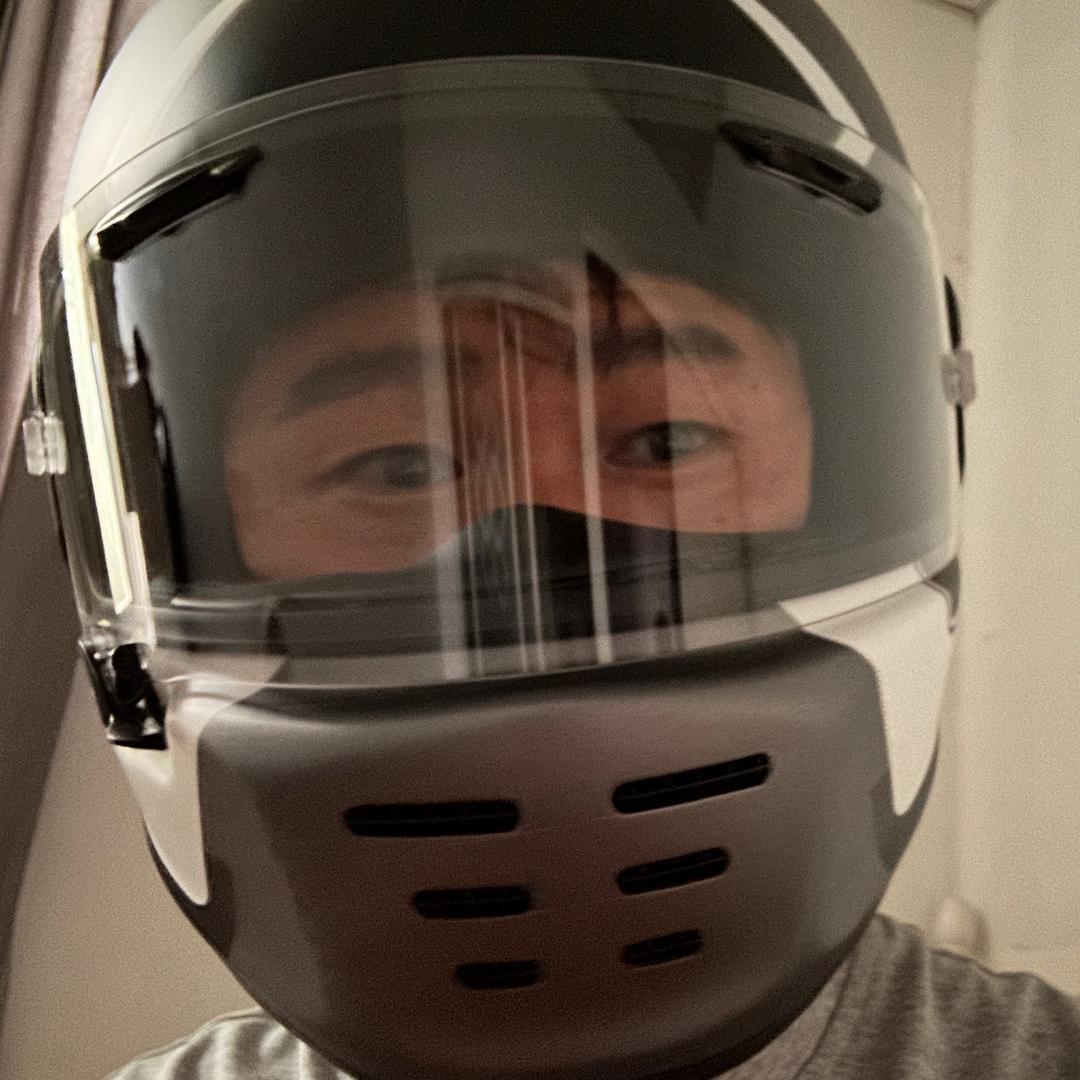 爱运动的Lee