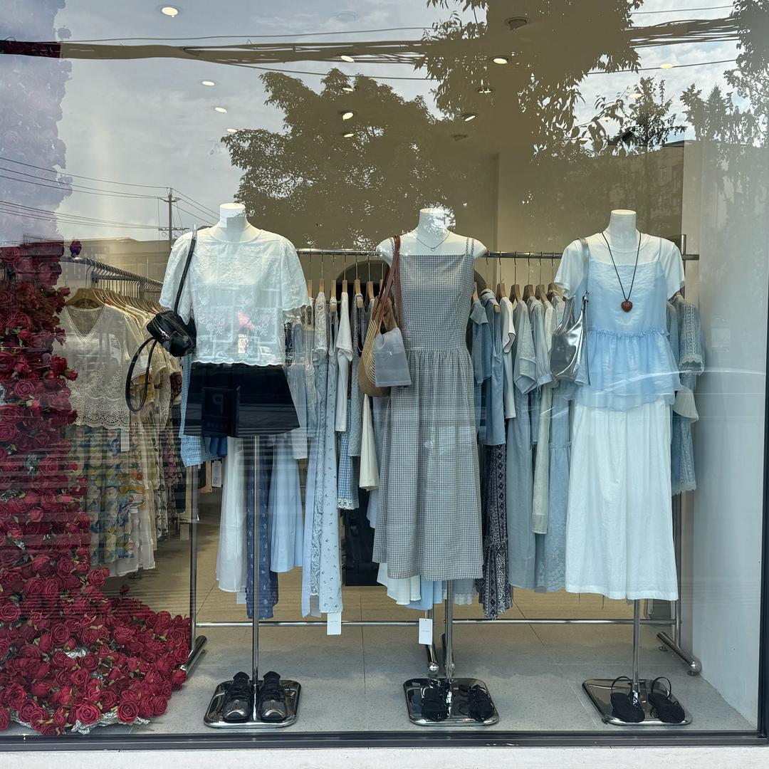 成都龙泉伊程女装