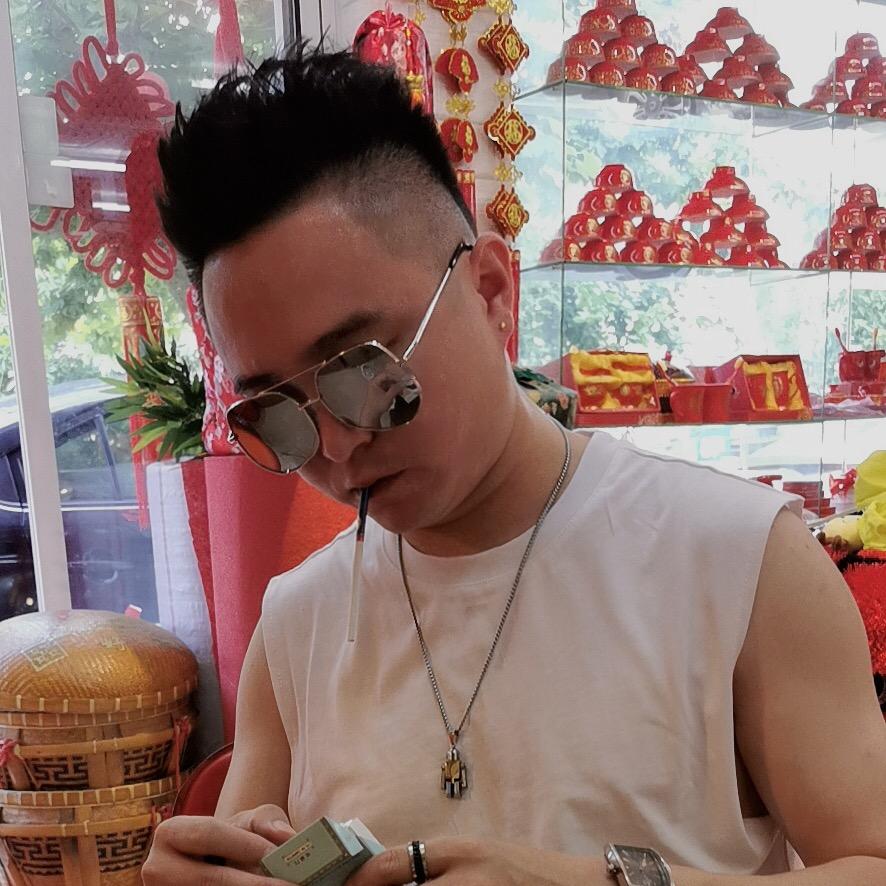 温州市龙湾状元派克克服装店