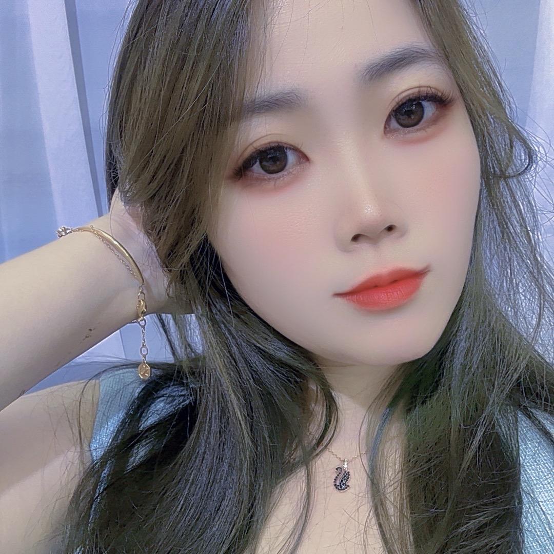 卖衣服的浅浅呀