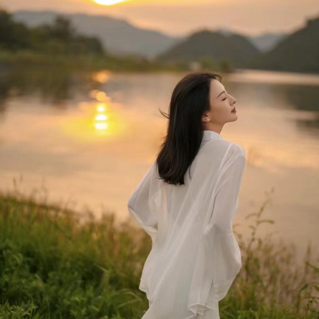 西薇娜XIWEINA女装旗舰店