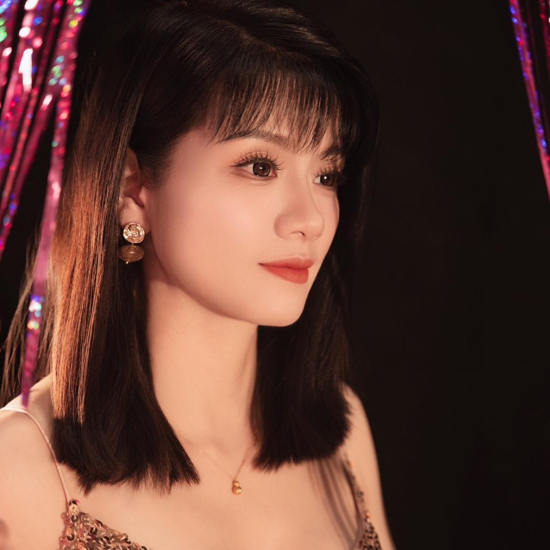 小表妹编歌
