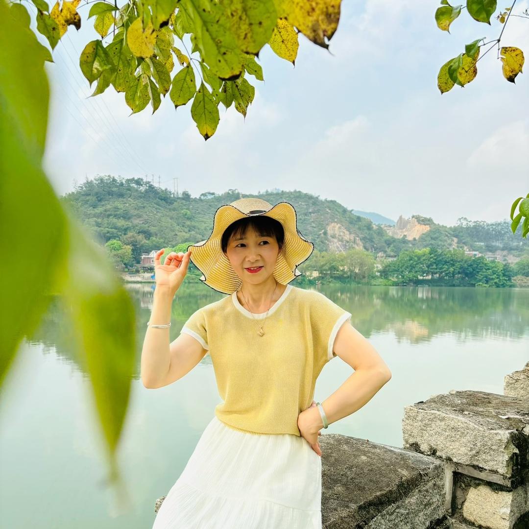 格格不定时直播