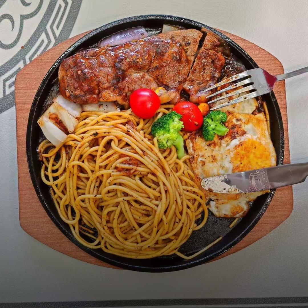 璟小妹街头牛排