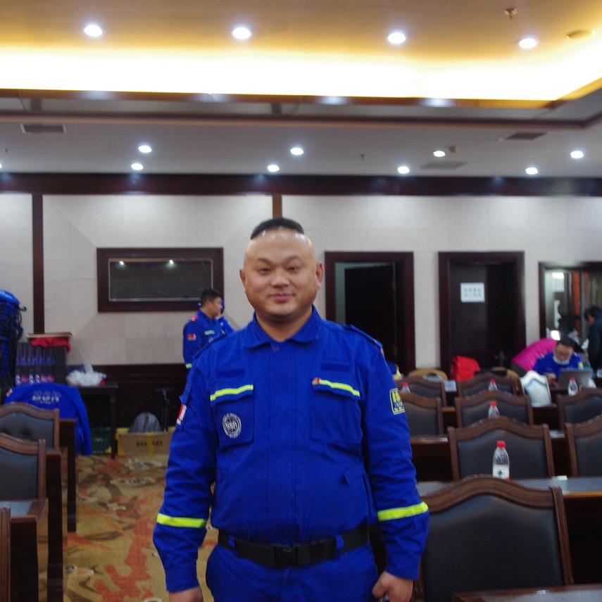 宁龙飞汽车服务