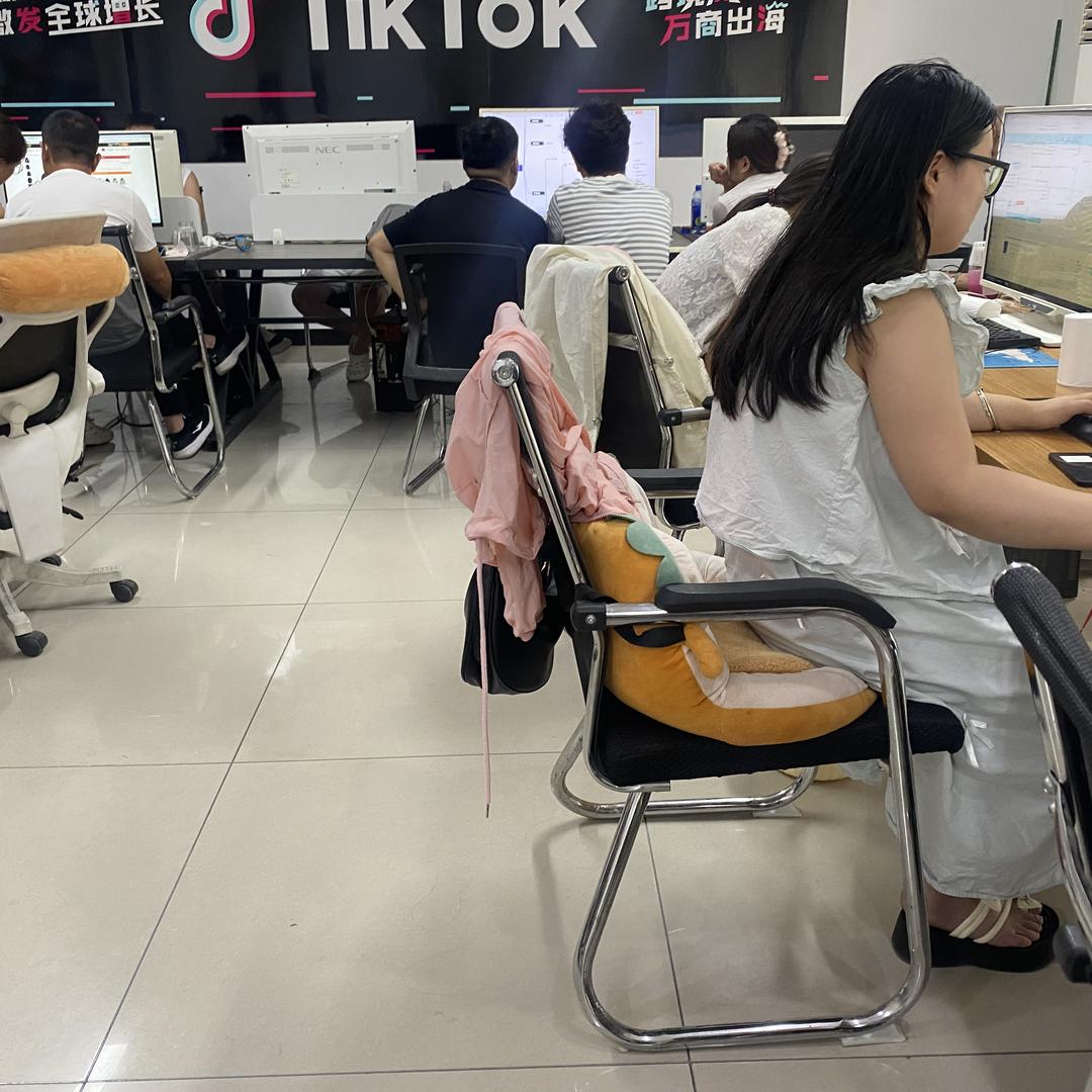 漯河市舞阳县哲瑞倩百货店（个体工商户）