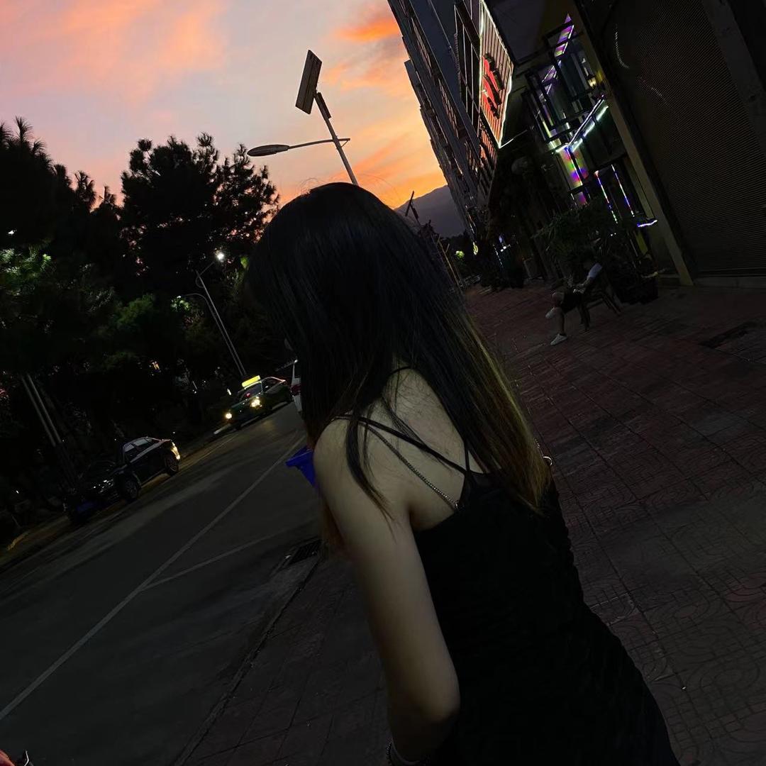 -周芷若（玩得成店）.